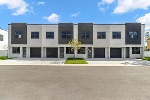 7553 Gesualdo Ct in Tampa, FL - Building Photo