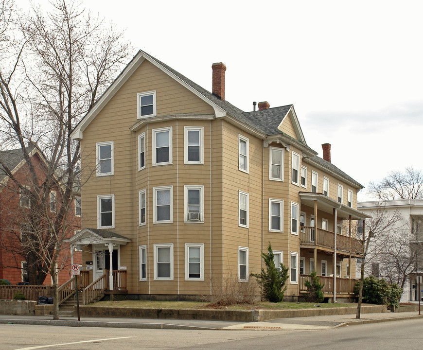 225 Grove St in Manchester, NH - Foto de edificio