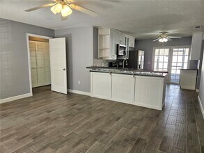 272 Loyola Rd in Venice, FL - Building Photo - Building Photo