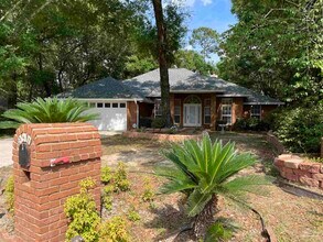 941 Spring Creek Cir in Pensacola, FL - Building Photo - Building Photo