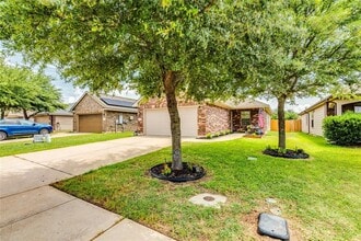 185 Housefinch Loop in Leander, TX - Building Photo - Building Photo