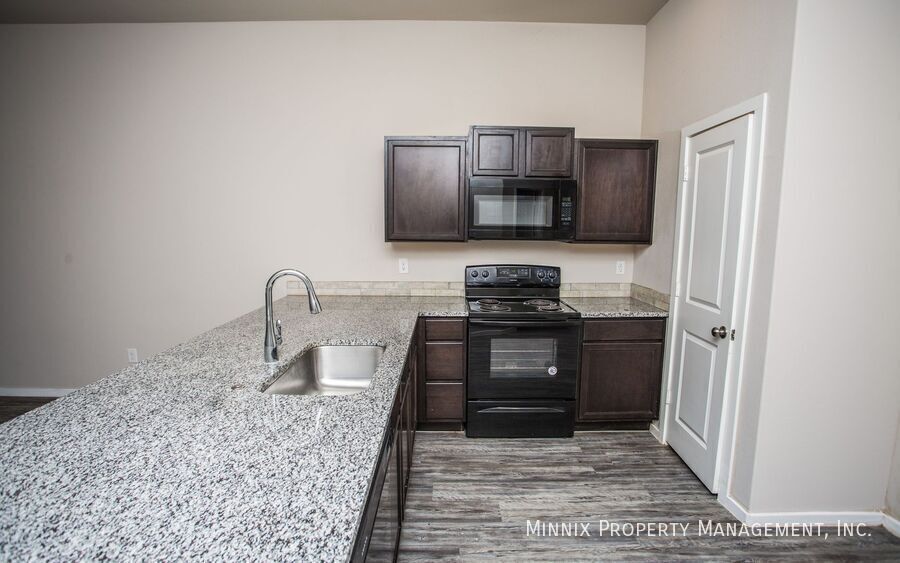 1639 133rd St in Lubbock, TX - Foto de edificio