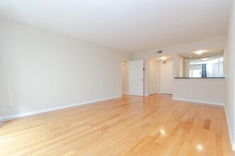 1203 N Sweetzer Ave in West Hollywood, CA - Building Photo - Building Photo