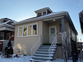 5438 S Washtenaw Ave. in Chicago, IL - Building Photo