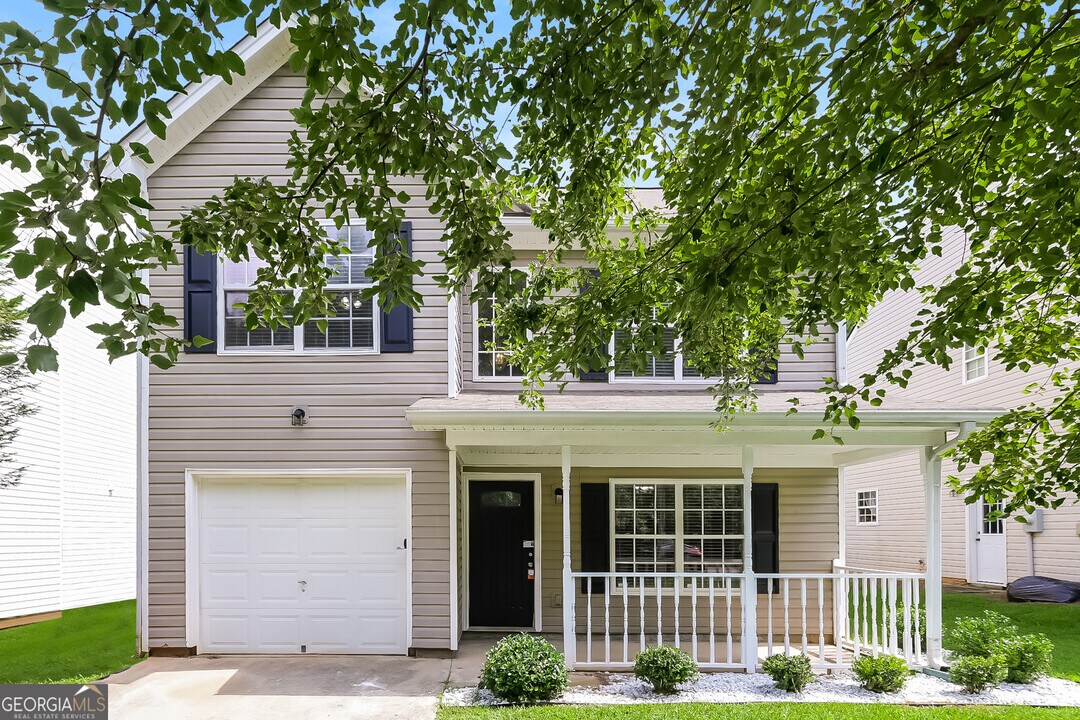 165 Nowell Dr in Fairburn, GA - Building Photo