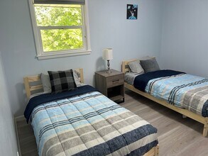 4241 2nd St NE in Minneapolis, MN - Building Photo - Building Photo