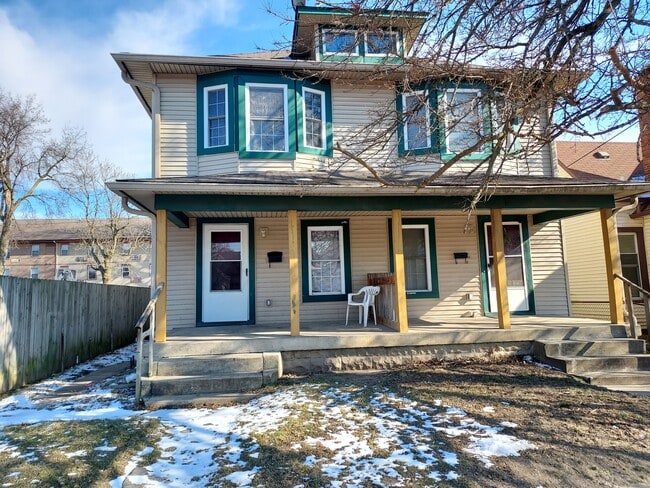 property at 2307 N Kenwood Ave