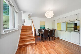 925 Sligo Creek Pkwy in Takoma Park, MD - Building Photo - Building Photo