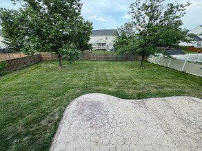 105 Fredericksburg Dr in Stephens City, VA - Building Photo - Building Photo