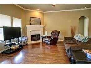 308 Crosscreek Dr in Princeton, TX - Building Photo - Building Photo