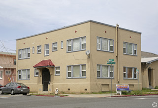 4211 Martin Luther King Jr Way in Oakland, CA - Building Photo - Building Photo