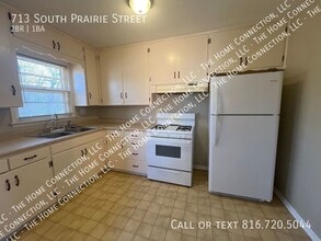 713 S Prairie St in Liberty, MO - Building Photo - Building Photo