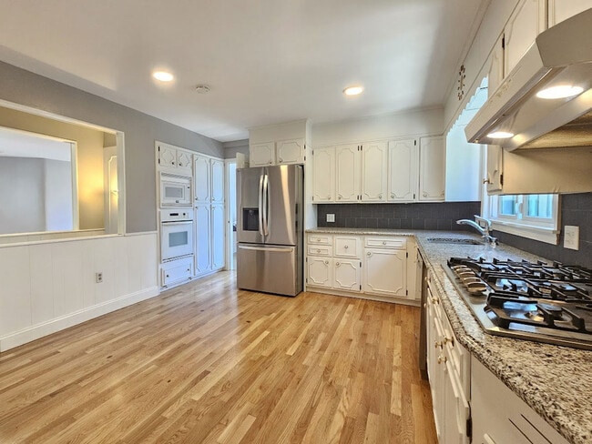 534 Washington St, Unit 2