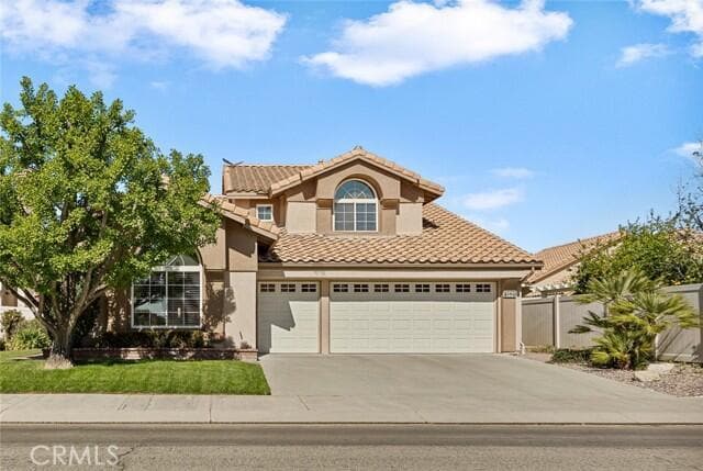 property at 1521 Fairway Oaks Ave