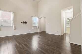 8911 Headstall Dr in Tomball, TX - Building Photo - Building Photo