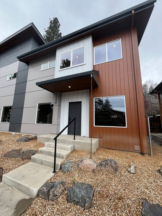 1404 NW Kingston Ave in Bend, OR - Building Photo