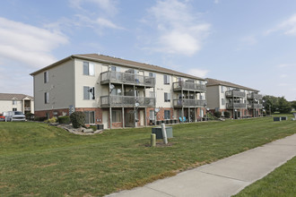 Bremen Park Apartments in Bremen, IN - Foto de edificio - Building Photo