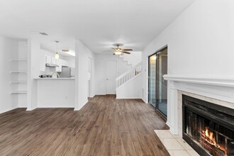 2018 W Rundberg Ln in Austin, TX - Building Photo - Building Photo