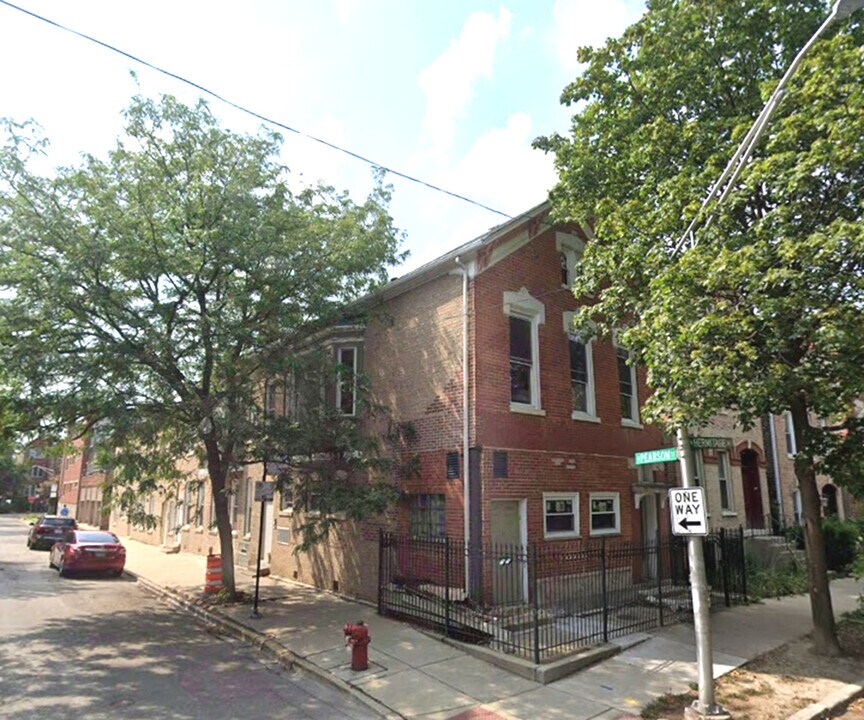 846 N Hermitage Ave in Chicago, IL - Building Photo