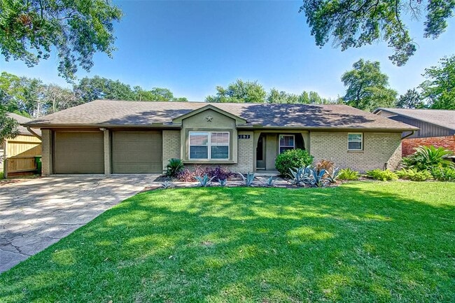property at 9638 Meadowglen Ln