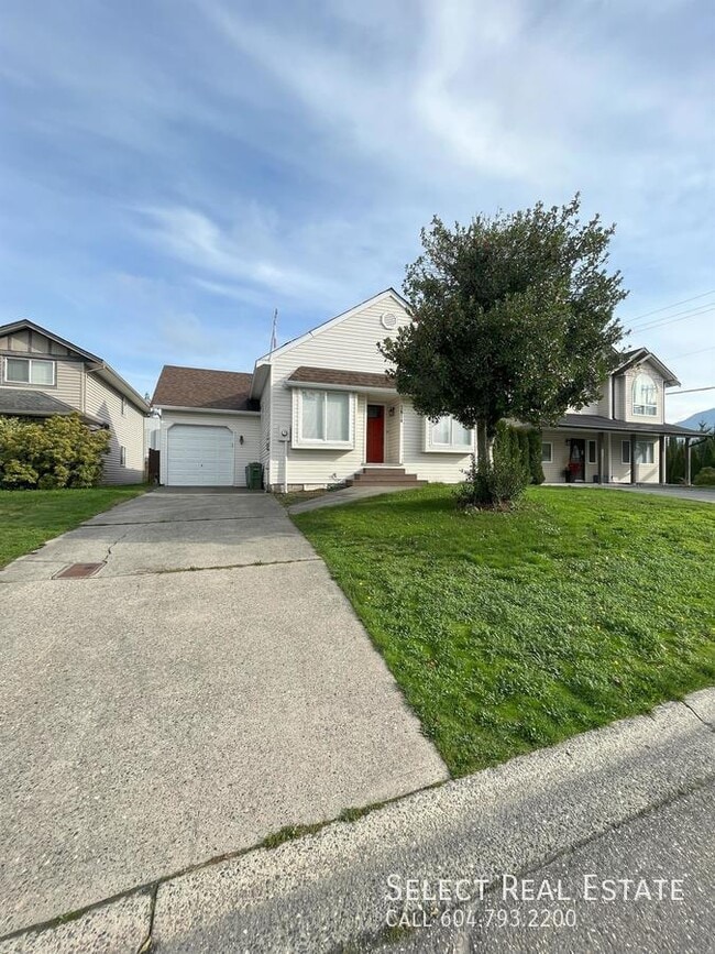 5614 Kathleen Dr in Chilliwack, BC - Building Photo - Building Photo
