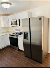 111 Hall St in Leominster, MA - Building Photo - Building Photo