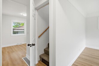 1547 E Atherton Rd in Flint, MI - Building Photo - Building Photo