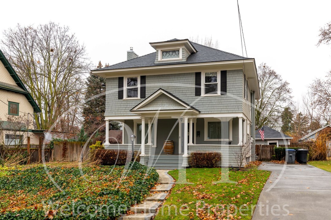 917 Bonnie Brae St in Walla Walla, WA - Building Photo