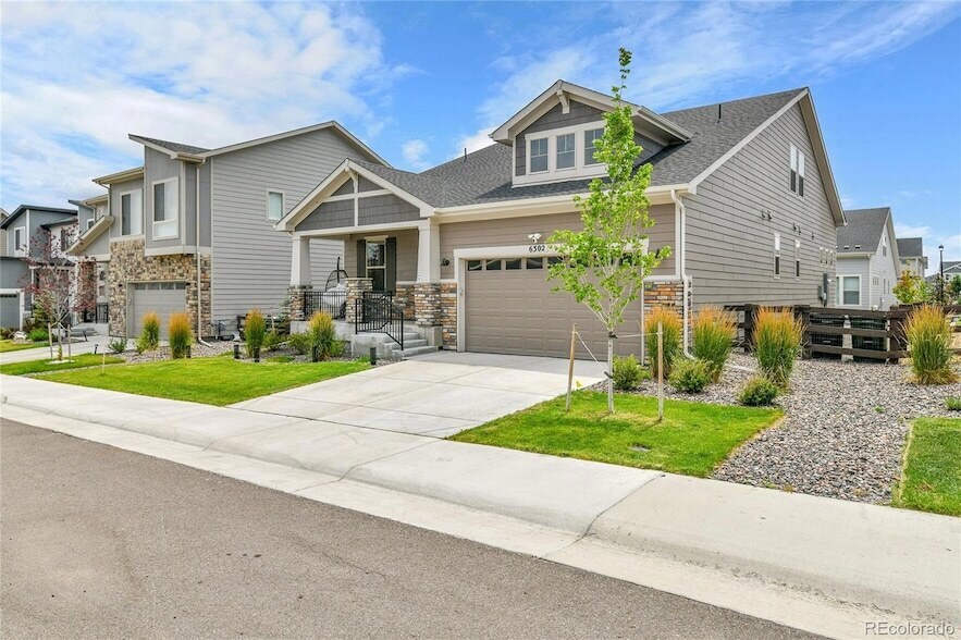 6302 E 142nd Pl in Thornton, CO - Foto de edificio