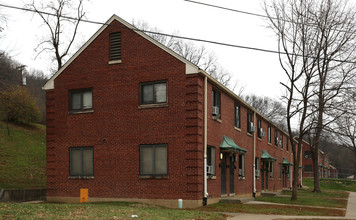 Latonia Terrace in Latonia, KY - Foto de edificio - Building Photo