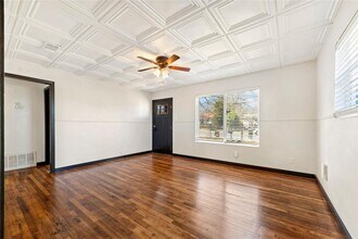 6915 Providence Ave in Austin, TX - Building Photo - Building Photo