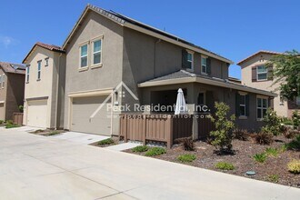 1 Huddlestone Cir in Roseville, CA - Foto de edificio - Building Photo