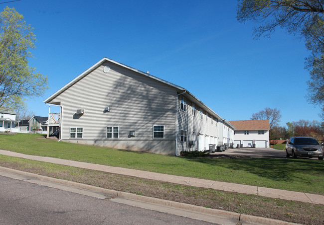 2007-2017 7th St in Eau Claire, WI - Building Photo - Building Photo