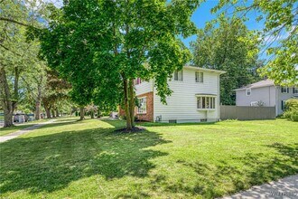 71 Chaumont Dr in Buffalo, NY - Building Photo - Building Photo