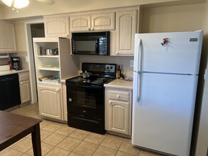 11402 N 110th Dr in Sun City, AZ - Foto de edificio - Building Photo