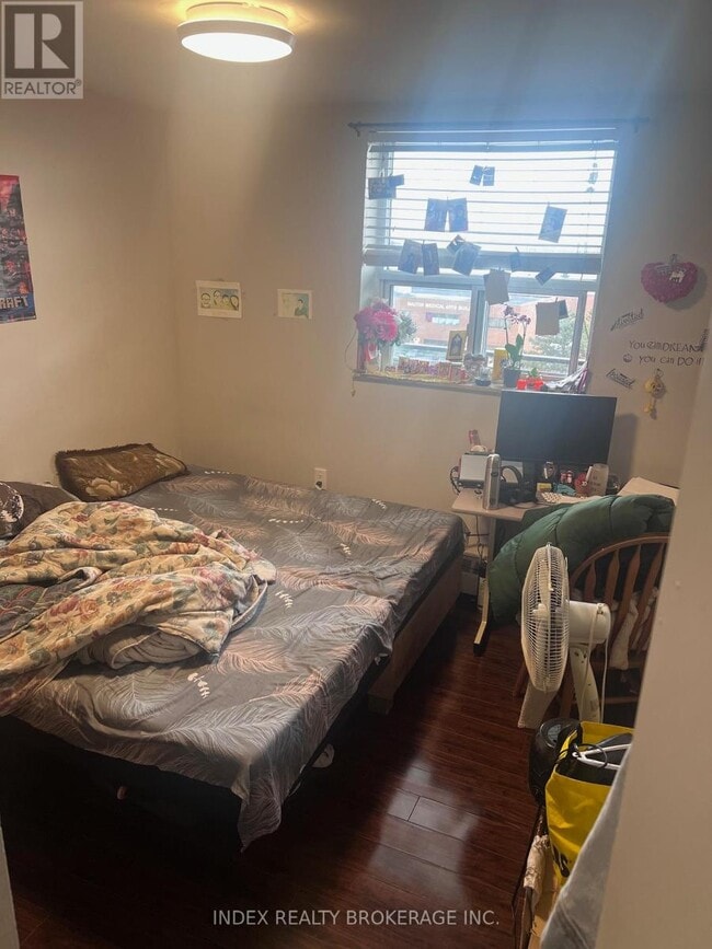 3533 Derry Rd E in Mississauga, ON - Building Photo - Building Photo