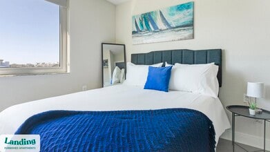 305 Dr. M.L.K. Jr St S, Unit 531 in St. Petersburg, FL - Foto de edificio - Building Photo