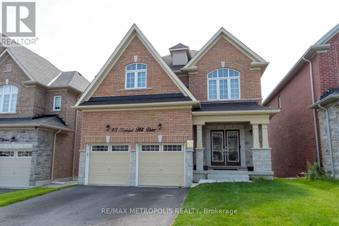 93 Elephant Hill Dr in Bowmanville, ON - Building Photo