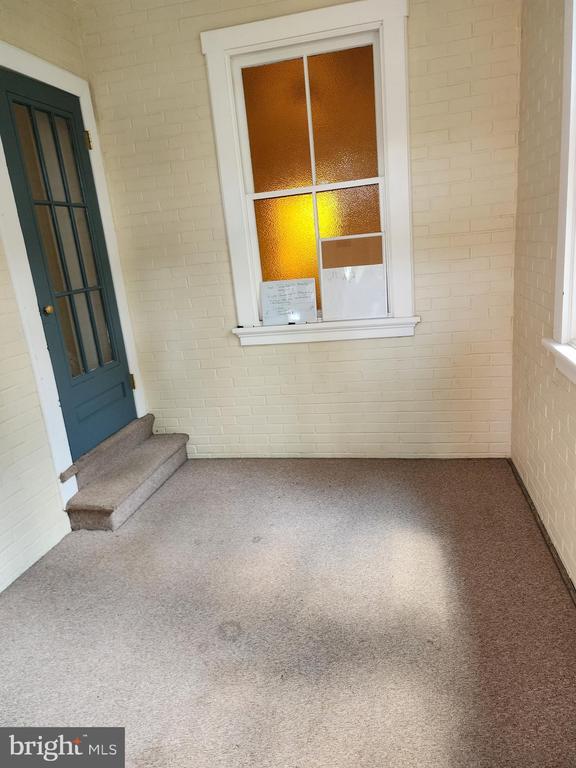 property at 316 Upper College Terrace