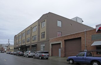 Tower Loft in Oakland, CA - Building Photo - Building Photo
