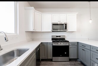 3770 970 N in Lehi, UT - Building Photo - Building Photo