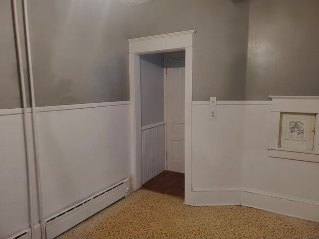 38 N 3rd St in Shamokin, PA - Foto de edificio - Building Photo