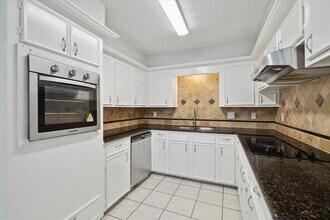 1606 Beaver Springs Cir in Houston, TX - Building Photo - Building Photo
