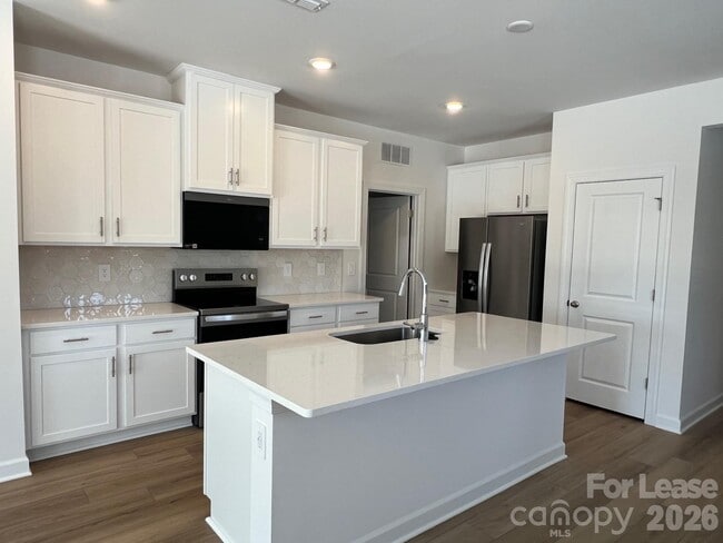 1548 31st St NE in Conover, NC - Building Photo - Building Photo