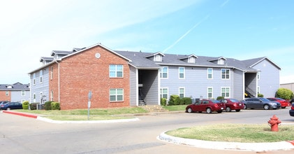 Bennett Ridge Apartments in Oklahoma City, OK - Building Photo - Building Photo