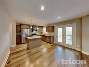 204 Bonnell Dr, Unit 2423 in Clarksville, TN - Building Photo - Building Photo