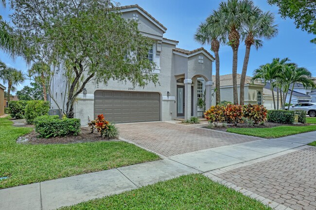 2063 Reston Cir in Royal Palm Beach, FL - Building Photo - Building Photo