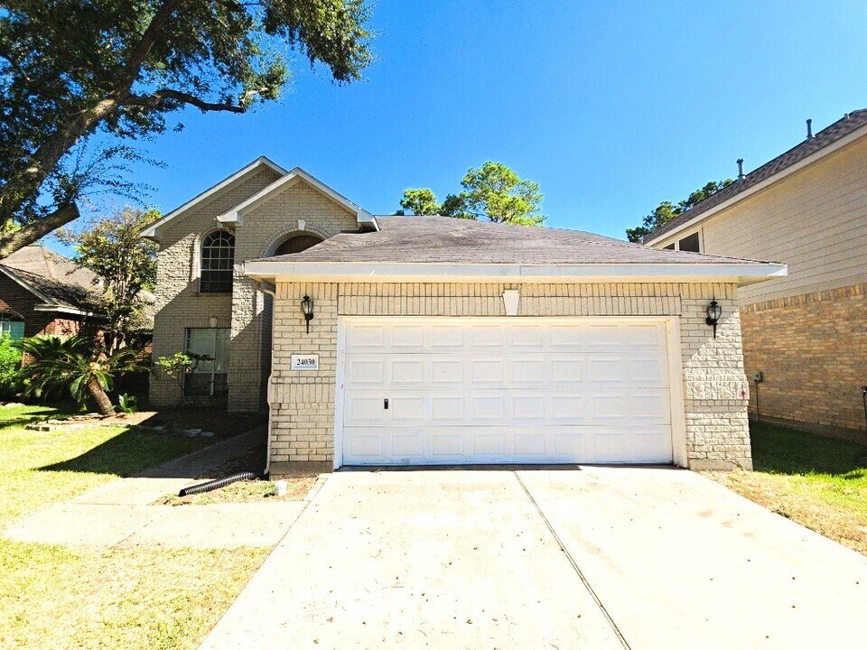 24030 River Pl Dr in Katy, TX - Building Photo