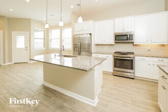 27005 Sofia Forest Dr, Unit HE-128 in Magnolia, TX - Foto de edificio - Building Photo