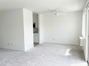 3649 Glendon Ave, Unit #205 in Los Angeles, CA - Foto de edificio - Building Photo